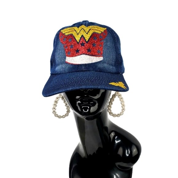 Wonder Woman Denim Cap. - Picture 1 of 3